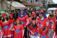 Cientos de niños y padres participaron en el desfile más colorista del Carnaval