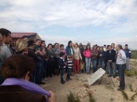 Los alumnos de Educación de Adultos de la Comarca del Río Mula visitan el yacimiento arqueológico y una bodega de Bullas