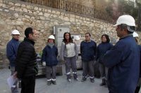 ConcejalServiciosAntonioDonateConAlumnosTrabajoresProgramaEmpleo01