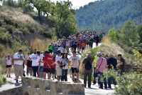 Centenares de personas marchan por un caudal ecológico del río Mula