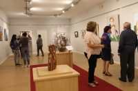 Artistas locales de Bullas exponen pintura y escultura en la Casa de la Cultura
