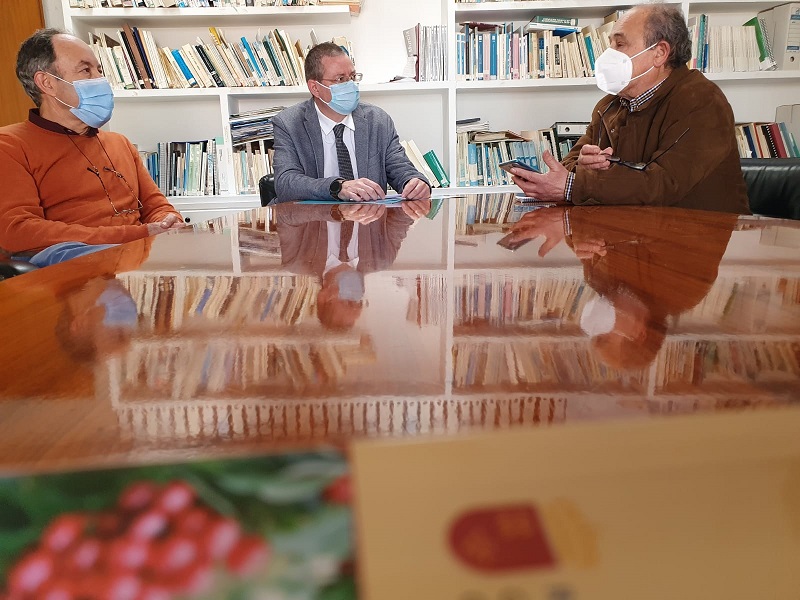 La Comunidad propicia la integración de las zonas altas de Moratalla en la nueva Denominación de Origen ‘Nueces de Nerpio’