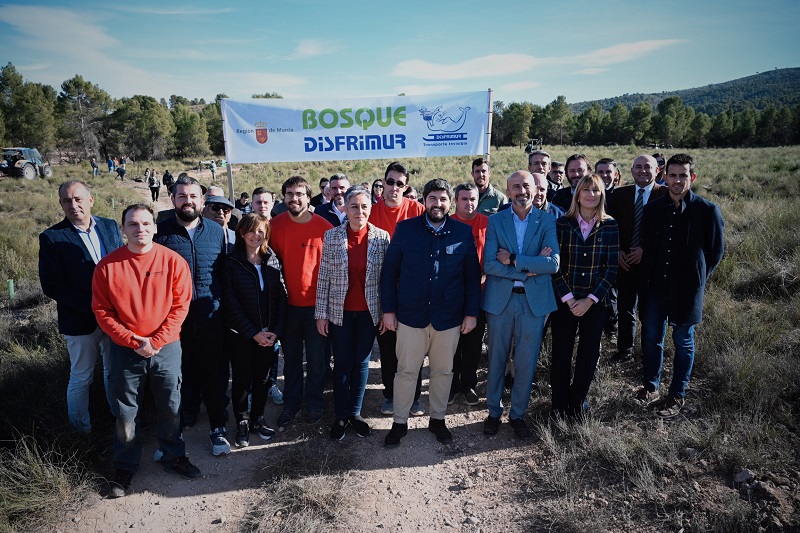 El Gobierno regional promueve la reforestación junto a empresas para la reducción de la huella de carbono