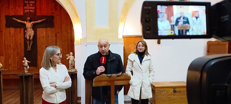 La Parroquia de San Francisco de Moratalla acoge la exposición “ÁNGELES” de la moratallera Mar Blázquez.