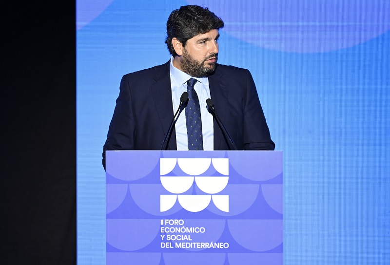 López Miras defiende el trasvase Tajo-Segura como barrera frente a la desertización