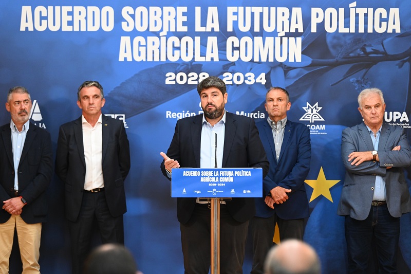 López Miras y las organizaciones agrarias firman un frente común para reclamar una PAC justa con la Región de Murcia