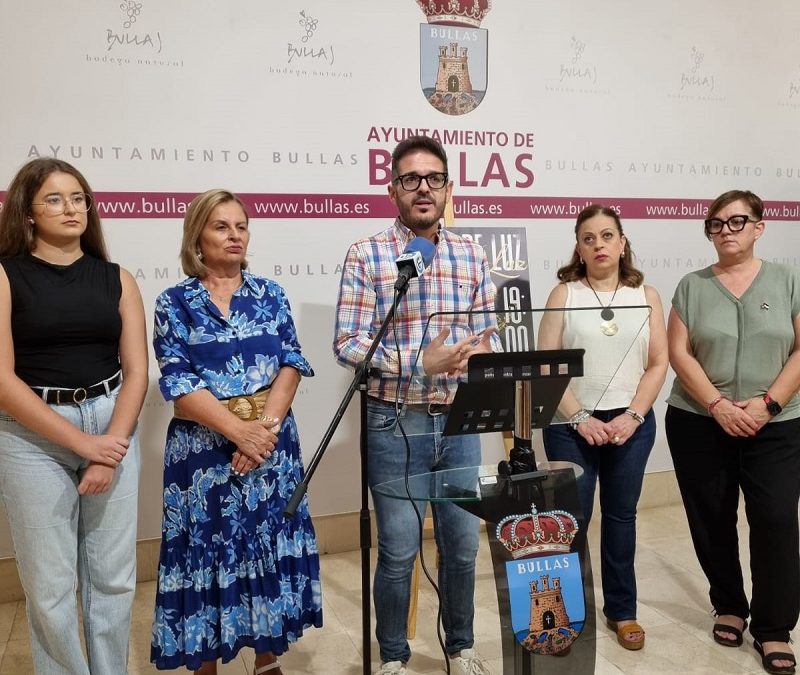 Presentado el cartel del concierto benéfico ‘Seres de Luz’ en Bullas