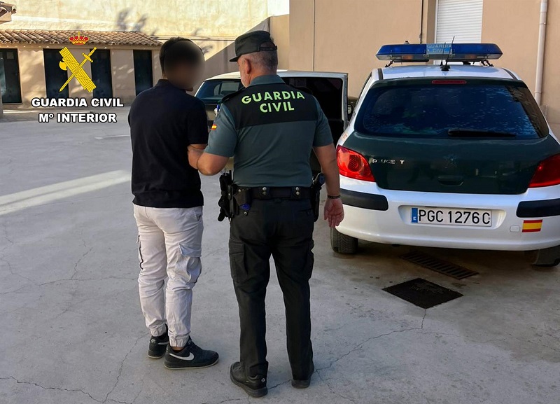 Guardia Civil detiene en Cehegín a dos jóvenes por robar con violencia en viviendas