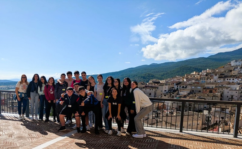 Un proyecto de innovación educativa permite a más de una quincena de alumnos crear un tour virtual de 360 grados de Moratalla