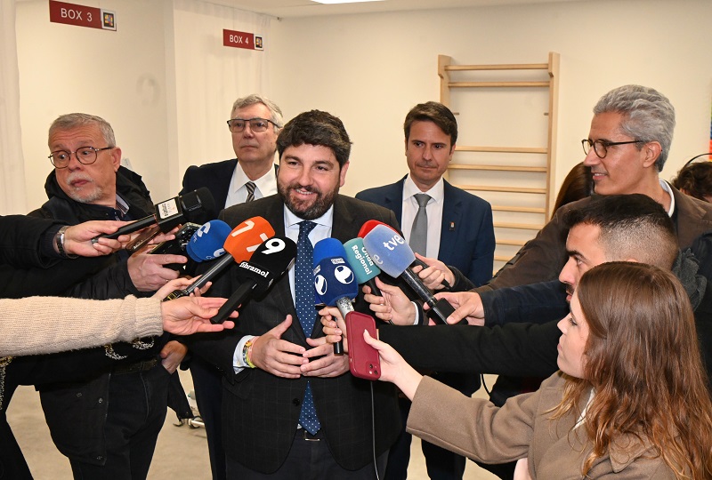 La Comunidad extiende la vacunación frente al papiloma humano a los institutos para llegar a los varones nacidos en 2008 y 2010