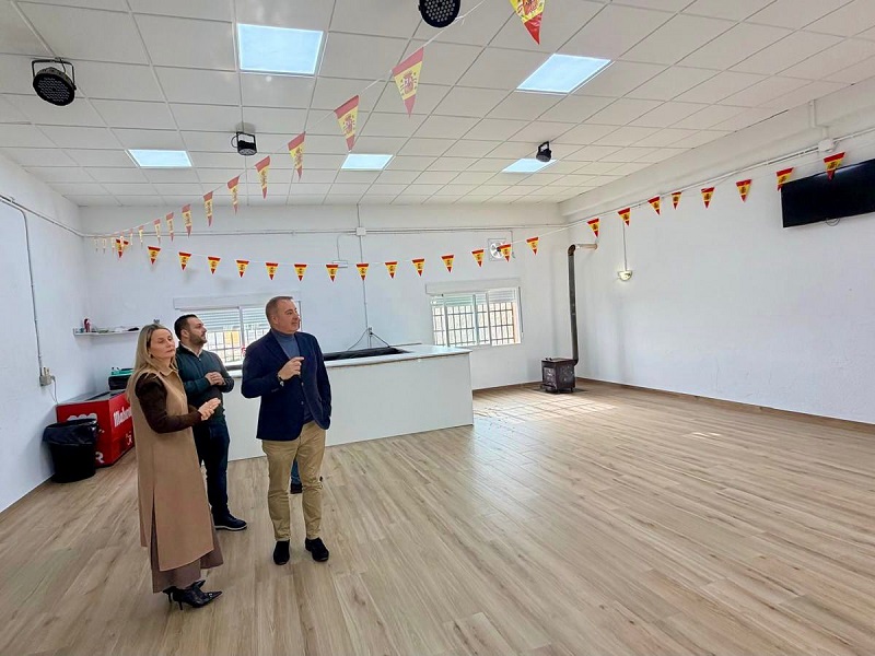 La Comunidad y el Ayuntamiento de Cehegín renuevan el centro social de Valentín