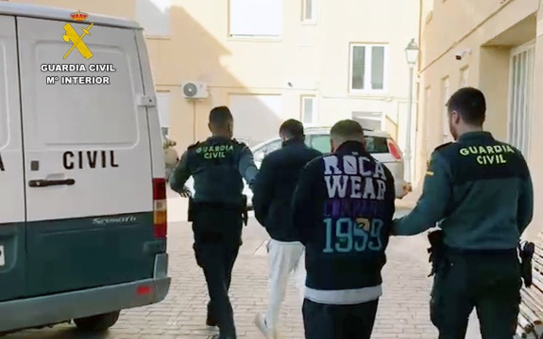 Detenidos dos experimentados delincuentes por 13 robos en viviendas de Caravaca y Bullas (Murcia)