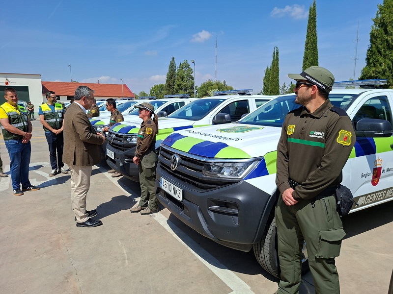 El Gobierno regional refuerza los medios de los agentes medioambientales con la incorporación de 27 nuevos vehículos