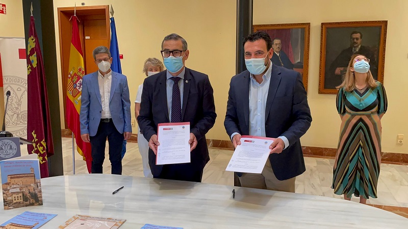 El Ayuntamiento de Cehegín y la Universidad de Murcia acuerdan regular el funcionamiento de la sede permanente de extensión universitaria.