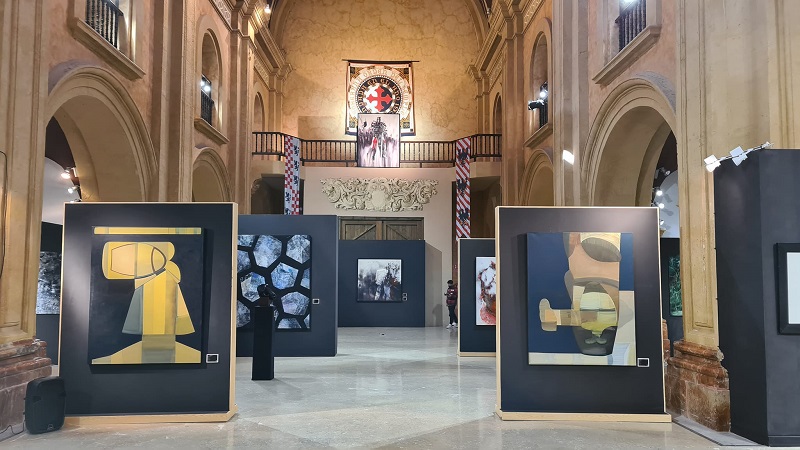 La belleza artística de la exposición ‘TEMPLARIOS’ en el antiguo Templo de la Compañía de Jesús en Caravaca de la Cruz, cautiva a público y críticos del arte