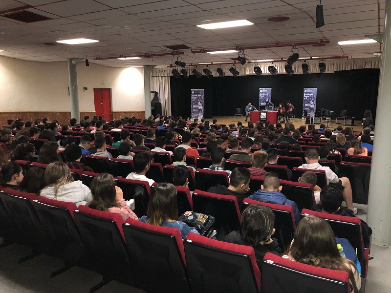 El Programa MIREUMH acerca la Universidad a alumnado de secundaria y bachillerato de Cehegín a través de diferentes talleres
