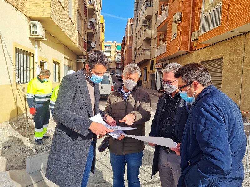 El Ayuntamiento de Caravaca realiza obras en distintas calles para mejorar la accesibilidad y la seguridad vial de los peatones
