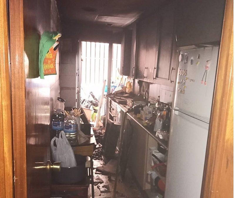 Extinguen un incendio de vivienda en Caravaca de la Cruz
