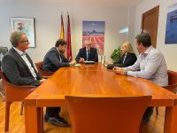 Alicia del  Amor propone ampliar el centro de salud para mejorar los servicios sanitarios ofrecidos a los cehegineros