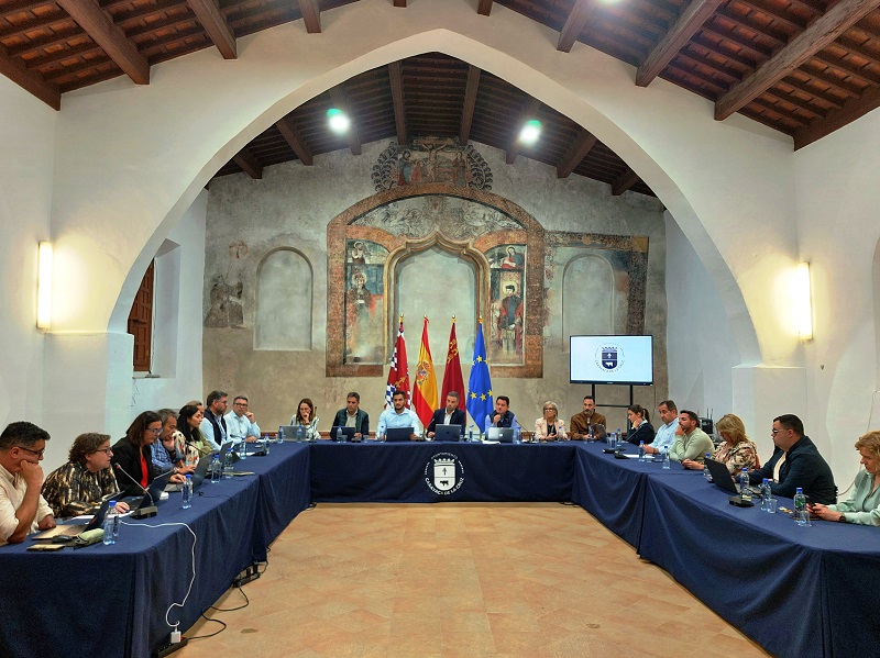 El Pleno de Caravaca muestra su apoyo a los trabajadores autónomos como sector fundamental de la economía