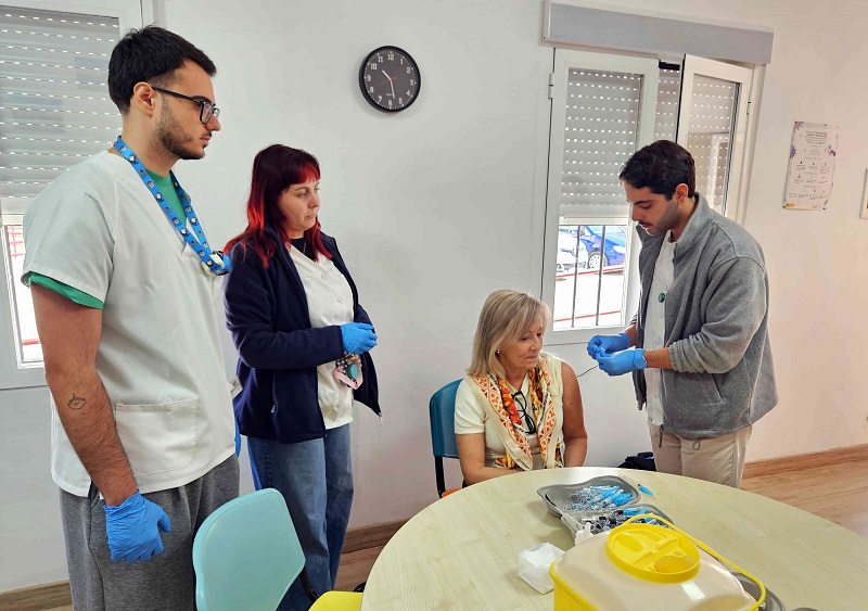 Caravaca acerca la vacunación contra la gripe a la población con una campaña itinerante y refuerzos en el Centro de Salud