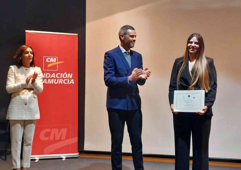 La caravaqueña Ana Martínez Vacas recibe el Premio ‘José Álvarez Álvarez’ a la igualdad en ciencia y el fomento de la carrera investigadora