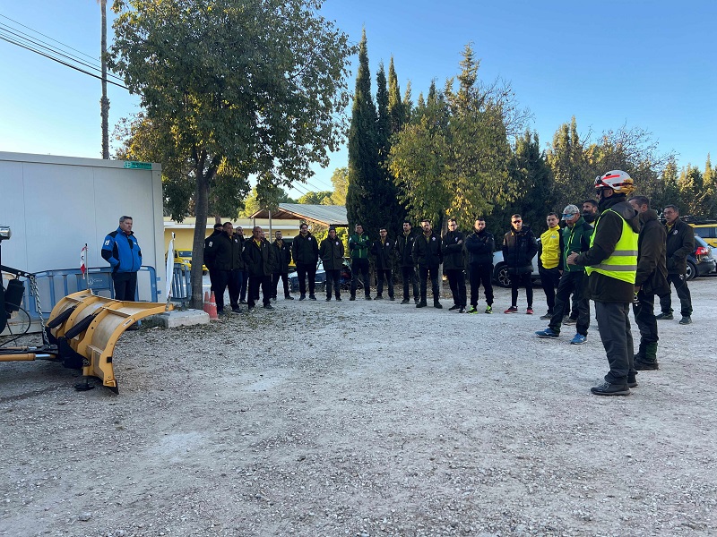 La Comunidad refuerza la capacitación del operativo invernal con un curso de reciclaje en manejo de equipos quitanieves