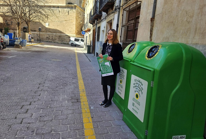 Un nuevo proyecto facilita el reciclaje de vidrio a los residentes del casco histórico de Caravaca