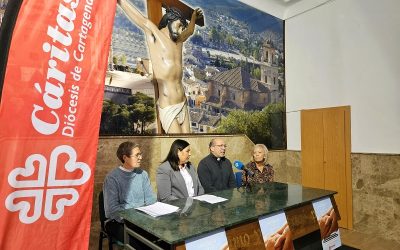 Cáritas inicia en Caravaca un programa de acompañamiento a personas mayores para combatir la soledad no deseada
